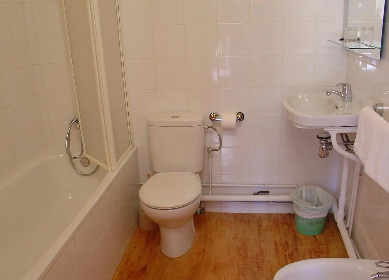 Guest house Hostal Adarnius La Bisbal d'Emporda